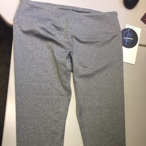 Grey leggings, yoga Pants NWT, Calf length, Size S